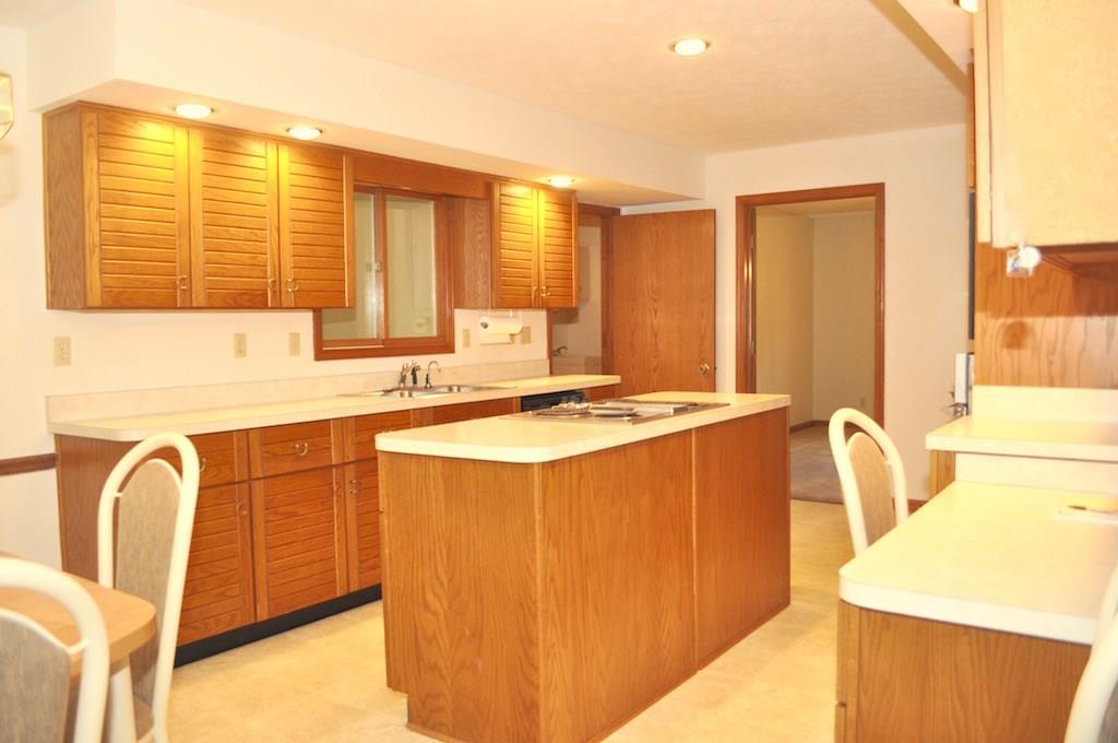8058 Claridge Road Indianapolis, IN 46260 - Photo 11 of 24 Gallery Image 11