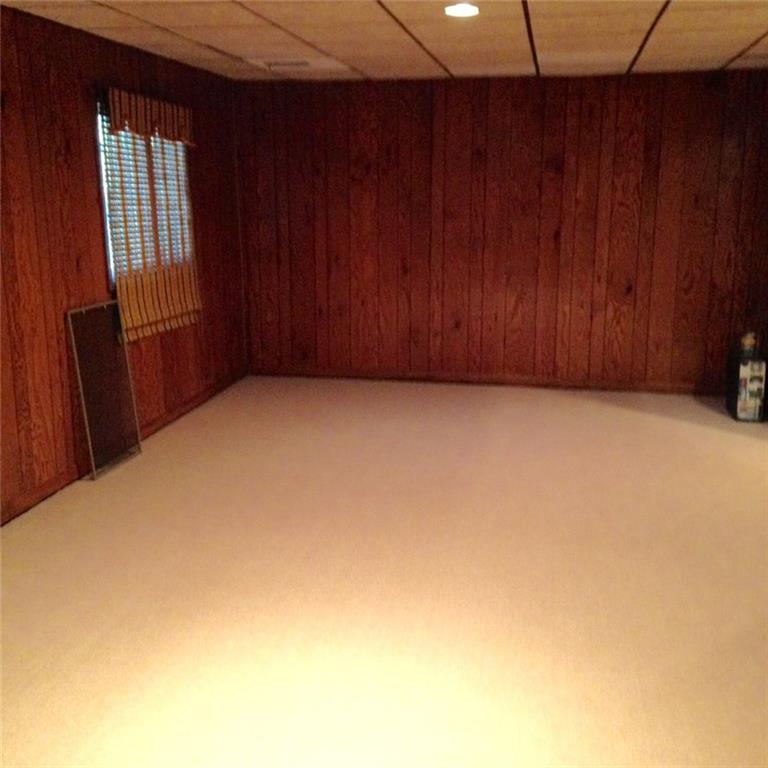 8058 Claridge Road Indianapolis, IN 46260 - Photo 23 of 24 Gallery Image 23