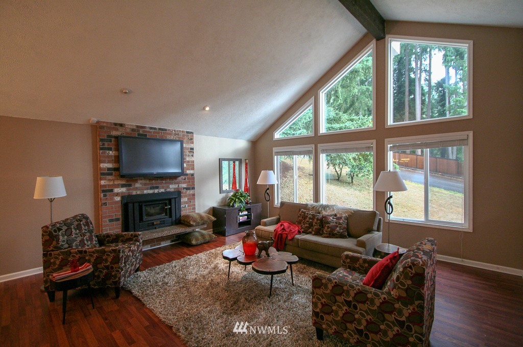 2713 211th Street Southeast Bothell, WA 98021 - Photo 2 of 25