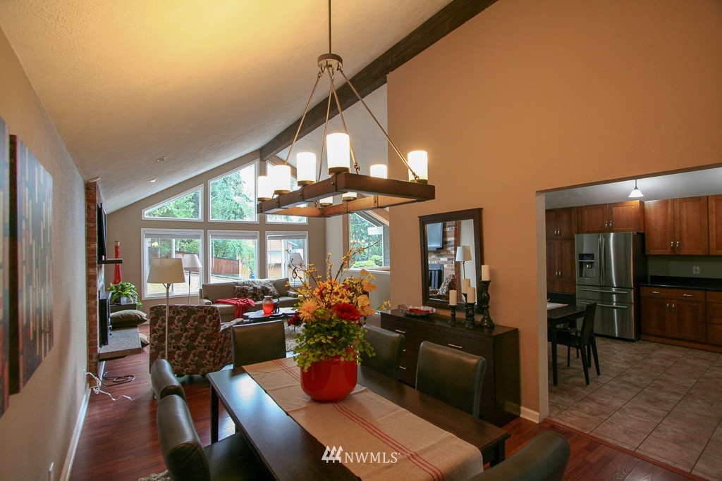 2713 211th Street Southeast Bothell, WA 98021 - Photo 7 of 25