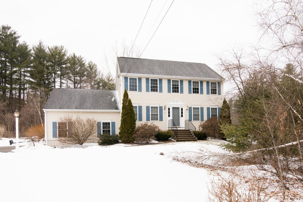 35 Cranberry Road Pepperell, MA 01463 - Photo 2 of 27 Gallery Image 2