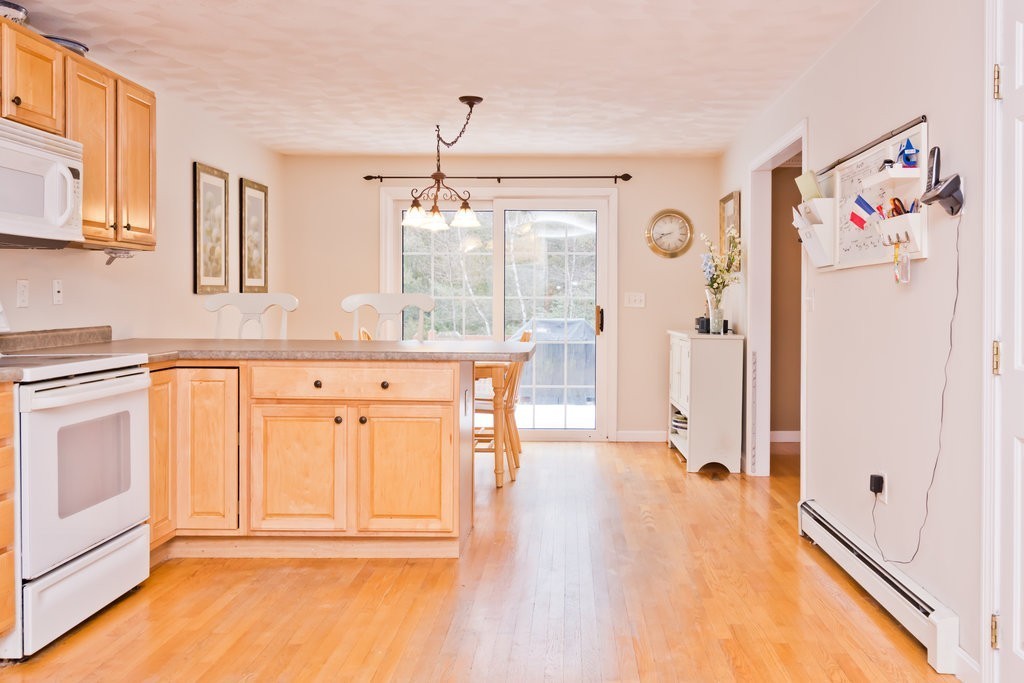 35 Cranberry Road Pepperell, MA 01463 - Photo 6 of 27 Gallery Image 6