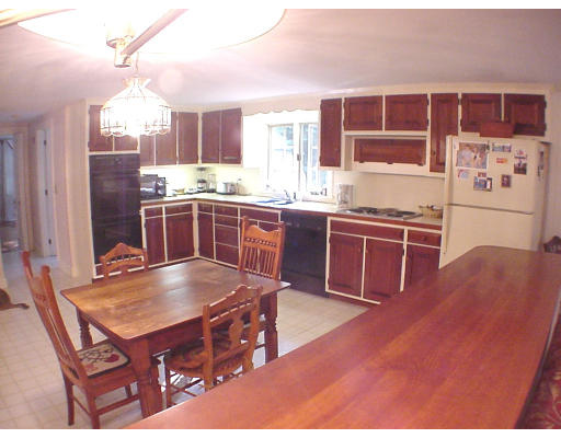 28 Joseph Reed Lane Acton, MA 01720 - Photo 6 of 22 Gallery Image 6