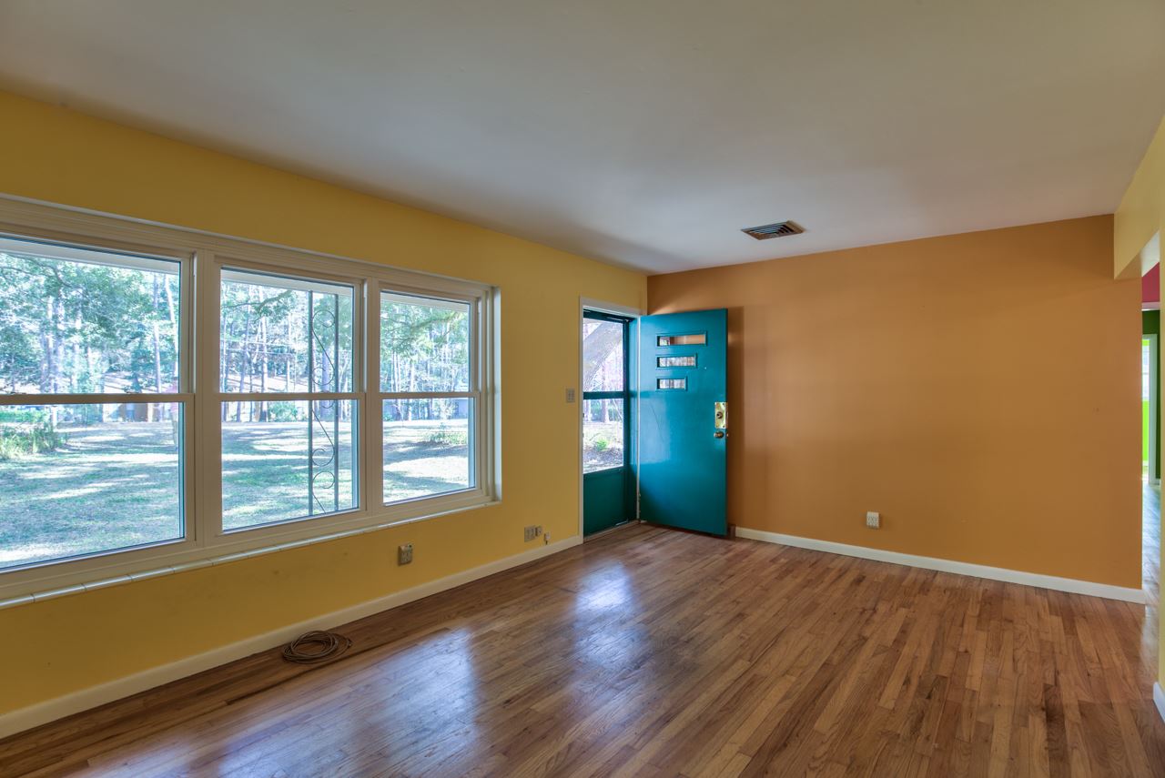 3240 Robinhood Road Tallahassee, FL 32312 - Photo 3 of 36 Gallery Image 3