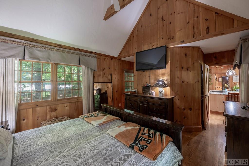 899 Boiling Springs Road Sapphire, NC 28774 - Photo 16 of 59 Gallery Image 16