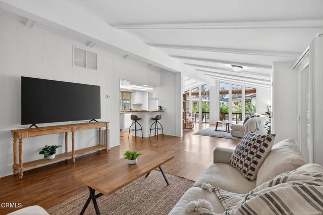 $359,900 | 4700 Aurora Drive, Unit 75, Ventura, CA 93003