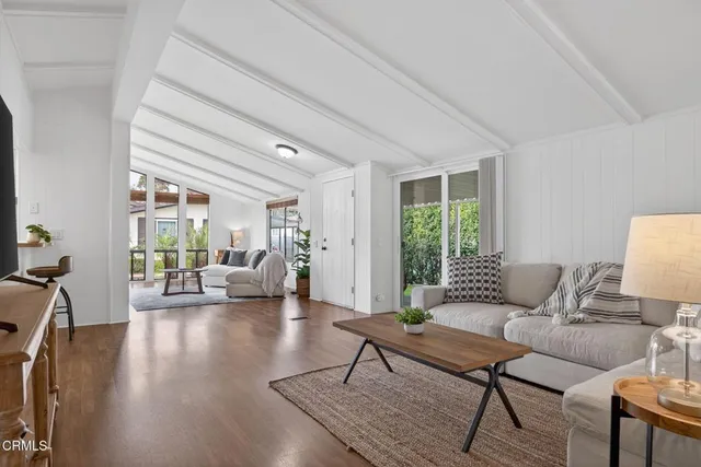 $359,900 | 4700 Aurora Drive, Unit 75, Ventura, CA 93003