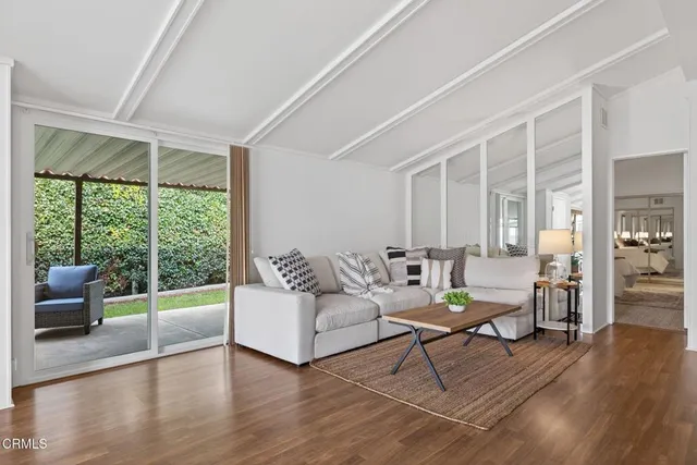 $359,900 | 4700 Aurora Drive, Unit 75, Ventura, CA 93003