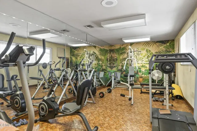 $359,900 | 4700 Aurora Drive, Unit 75, Ventura, CA 93003