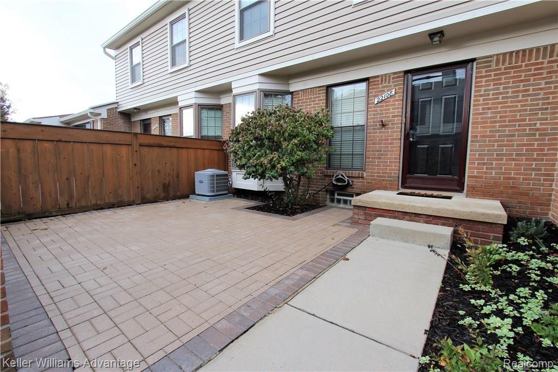 22108 Edgewater Novi, MI 48375 - Photo 2 of 16 Patio.jpg