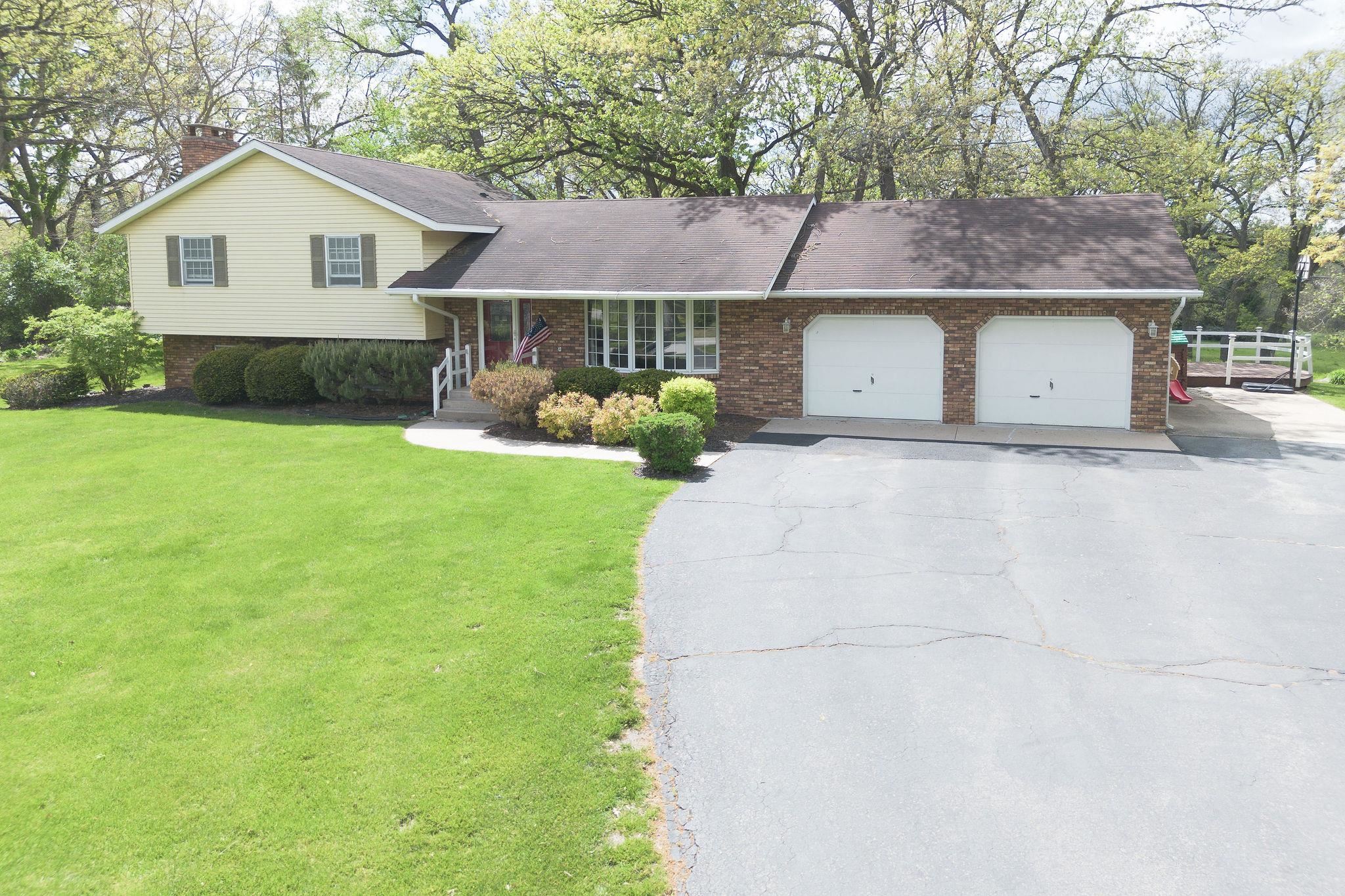 10594 Grover Oaks Road Roscoe, IL 61073 - Photo 9 of 50