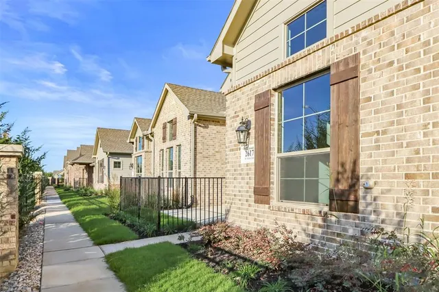 $364,480 | 2617 St Helena Lane, Grand Prairie, TX 75054