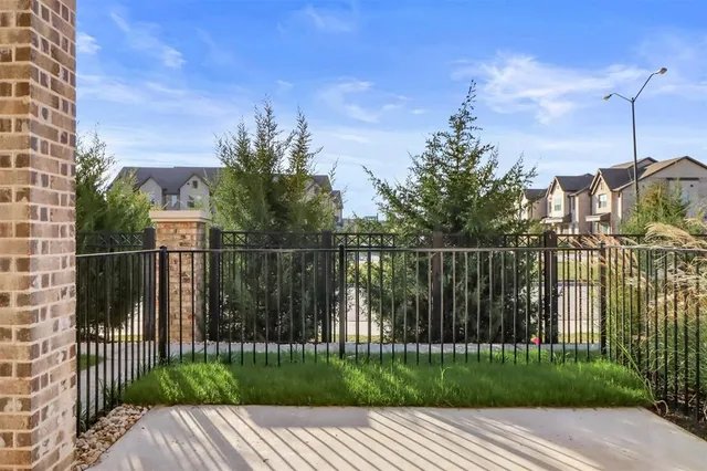 $364,480 | 2617 St Helena Lane, Grand Prairie, TX 75054