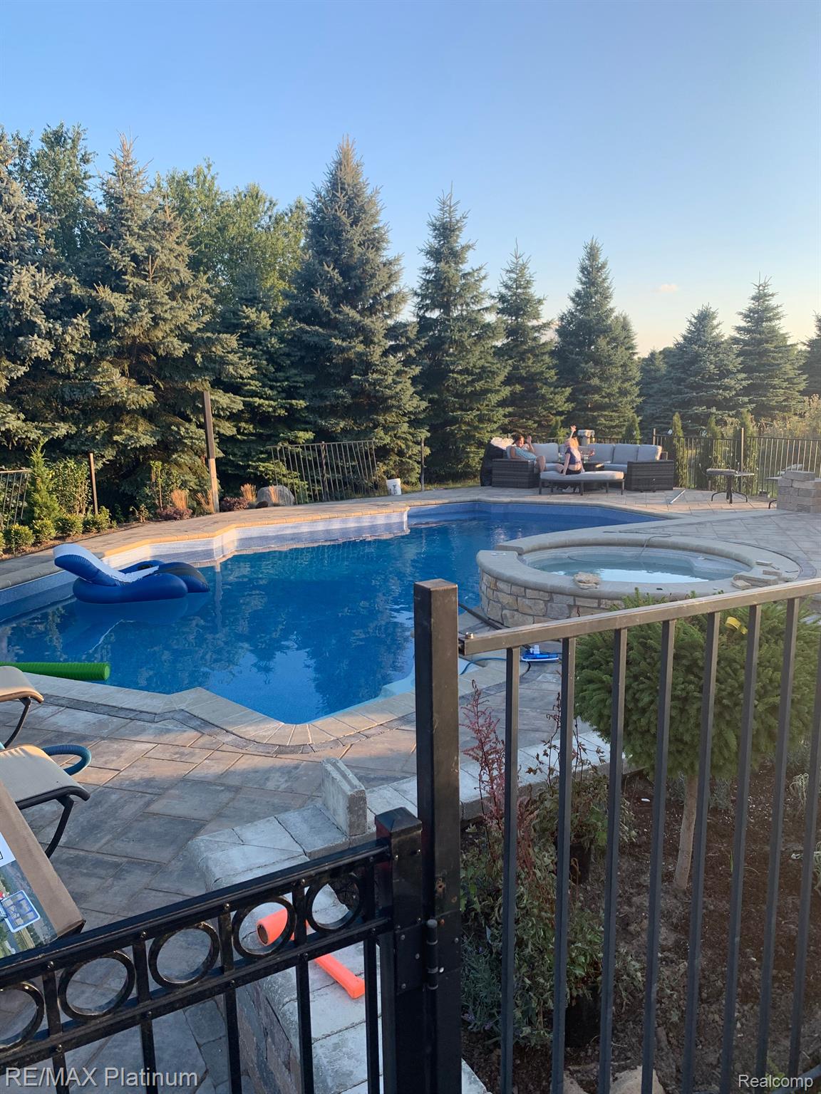 1112 Thorn Ridge Drive Howell, MI 48843 - Photo 28 of 30 Pool and Overflow Hot Tub