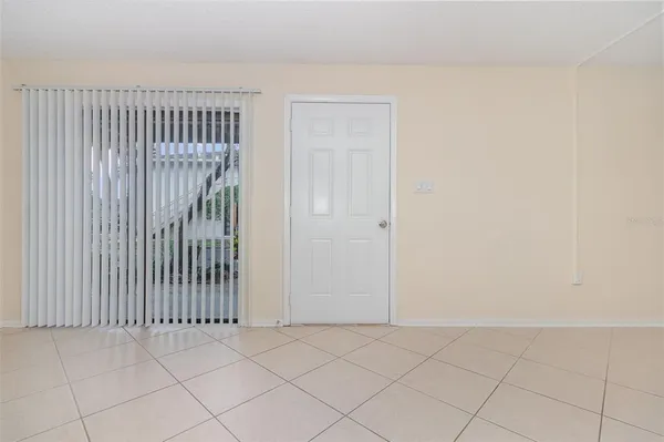 a view of a garage