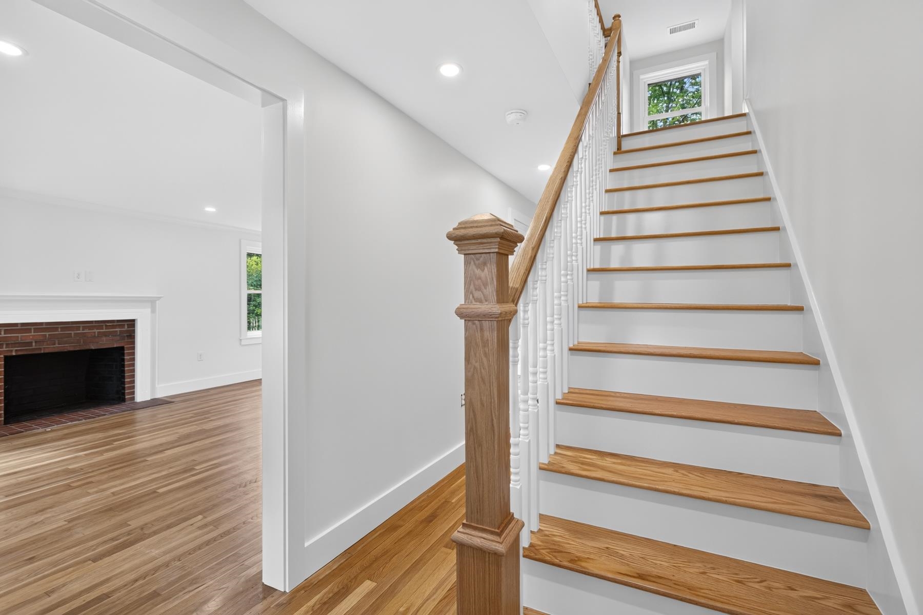 2 Sweetbriar Lane Rochester, NH 03867 - Photo 4 of 41