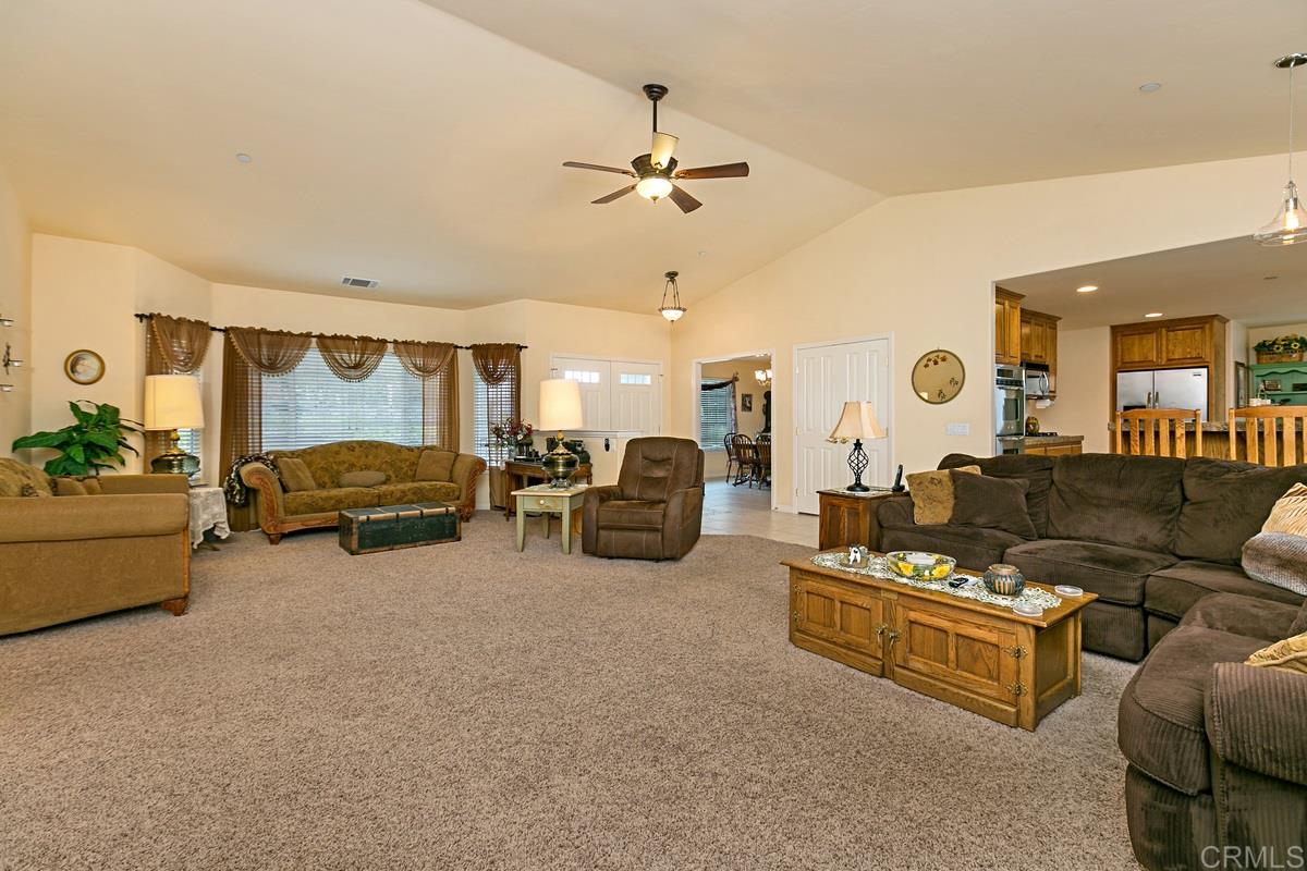 9423 West Lilac Road Escondido, CA 92026 - Photo 5 of 25 Gallery Image 5