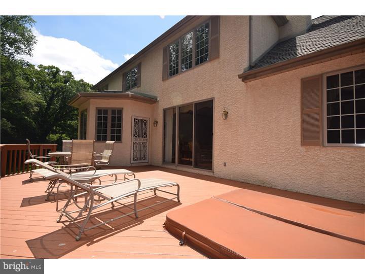22 Tower Road Broomall, PA 19008 - Photo 20 of 25 Deck
