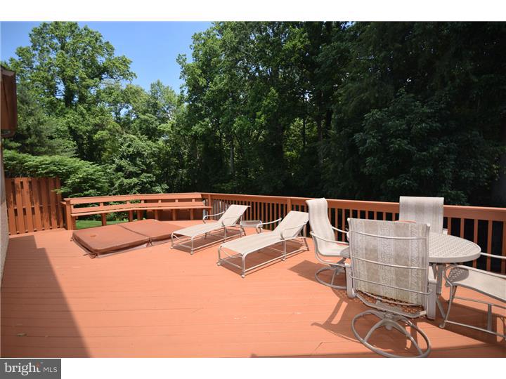 22 Tower Road Broomall, PA 19008 - Photo 3 of 25 Deck
