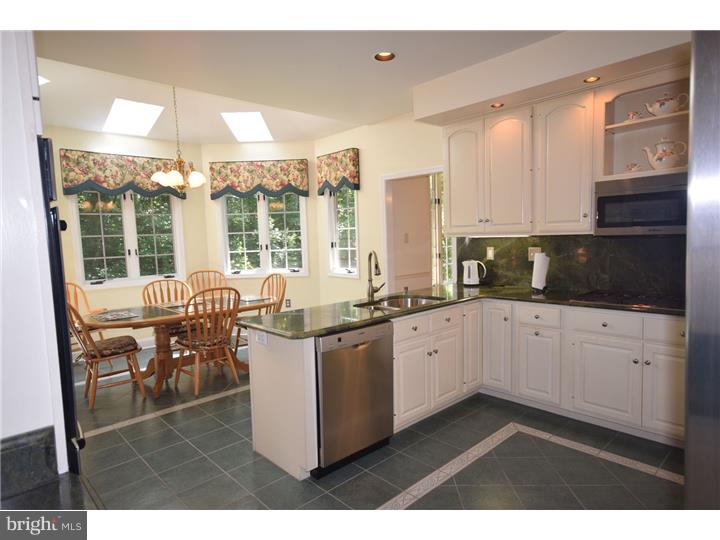 22 Tower Road Broomall, PA 19008 - Photo 7 of 25 Kitchen