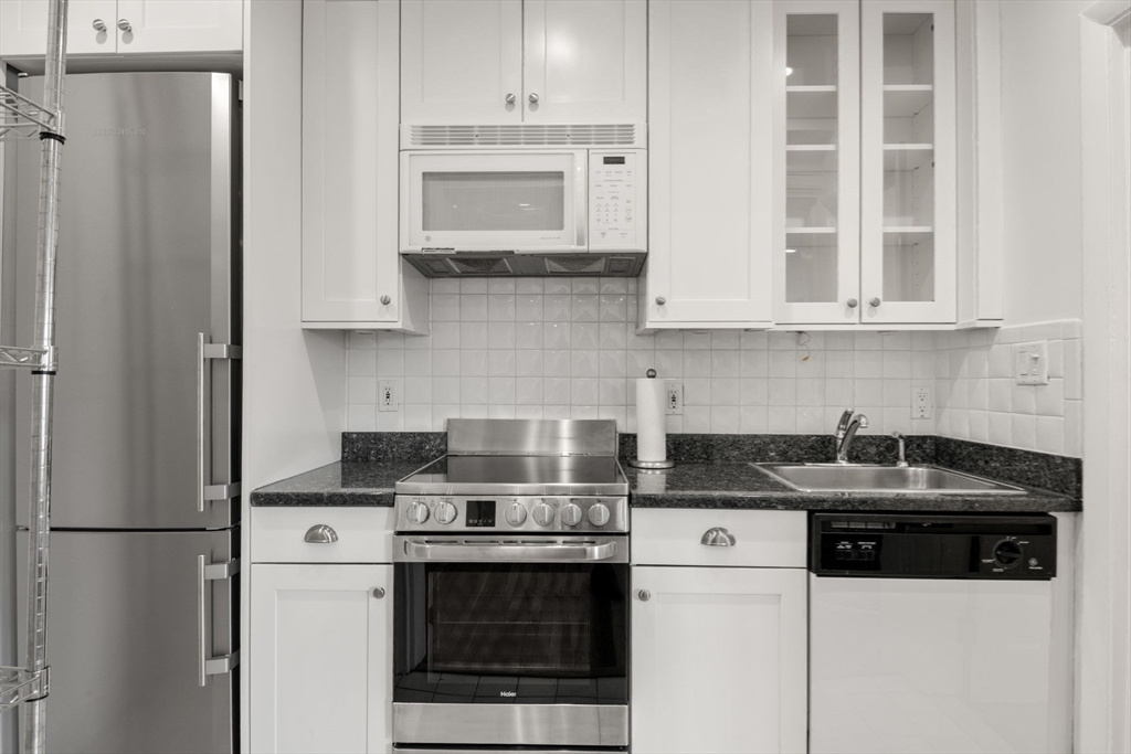 236 Beacon Street, Unit 1E Boston, MA 02116 - Photo 16 of 33