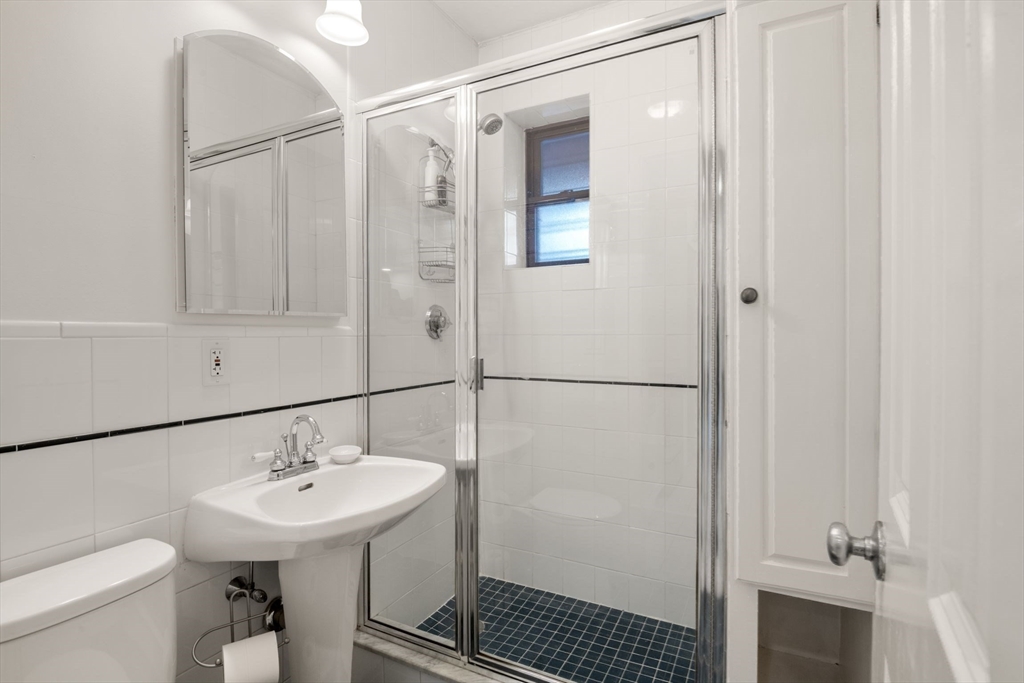 236 Beacon Street, Unit 1E Boston, MA 02116 - Photo 19 of 33