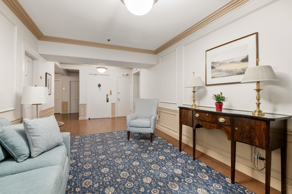 236 Beacon Street, Unit 1E Boston, MA 02116 - Photo 22 of 33