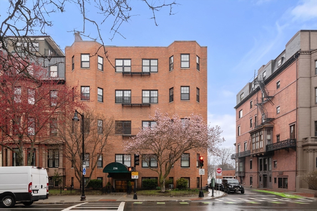 236 Beacon Street, Unit 1E Boston, MA 02116 - Photo 31 of 33