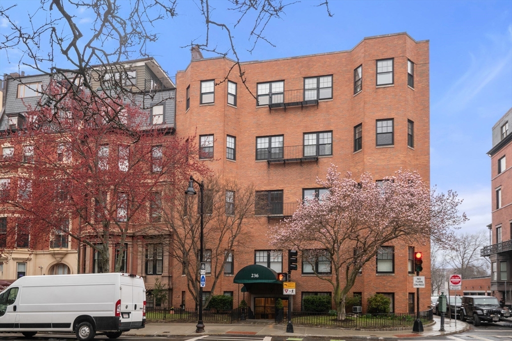 236 Beacon Street, Unit 1E Boston, MA 02116 - Photo 32 of 33