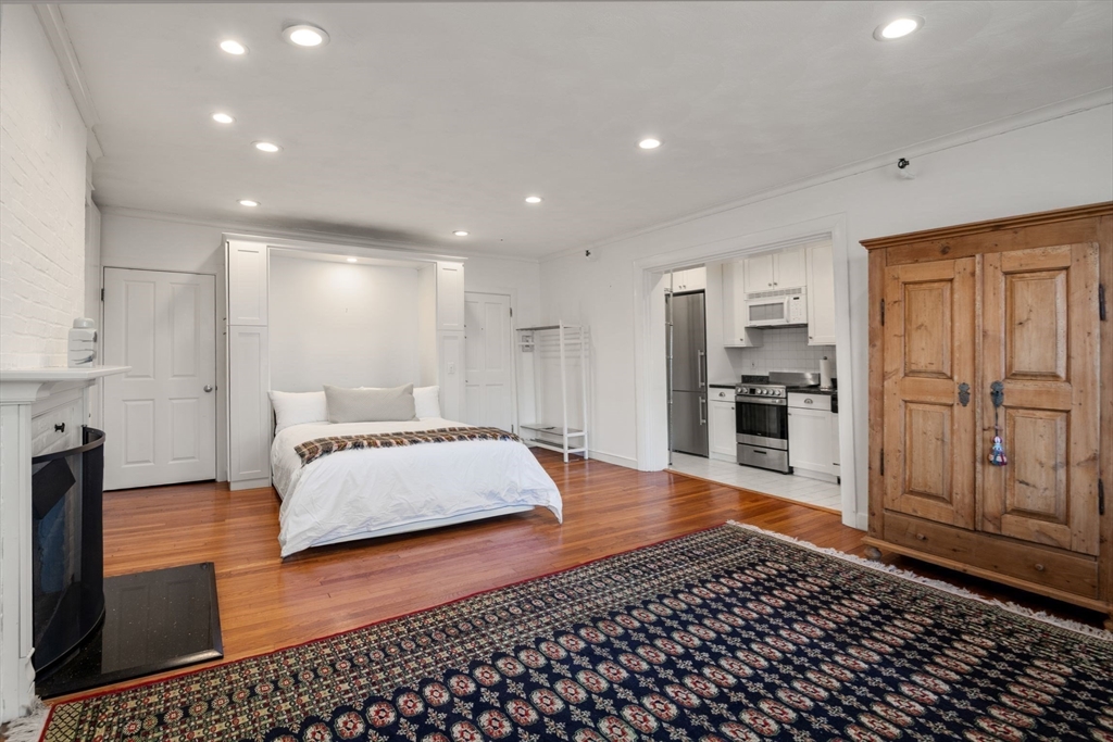 236 Beacon Street, Unit 1E Boston, MA 02116 - Photo 6 of 33
