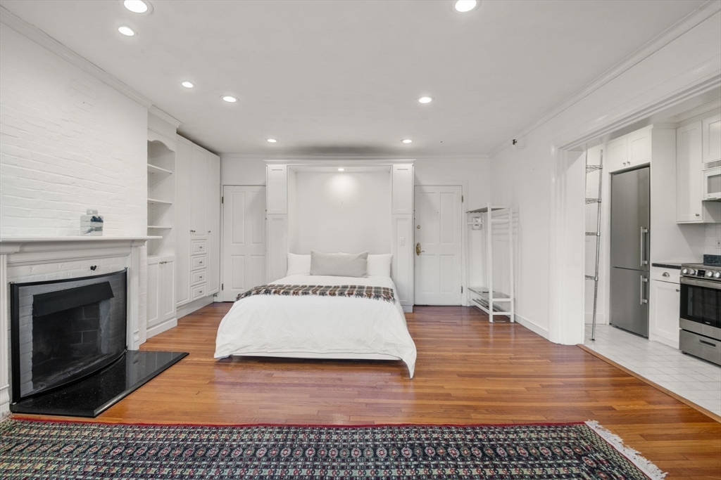 236 Beacon Street, Unit 1E Boston, MA 02116 - Photo 7 of 33