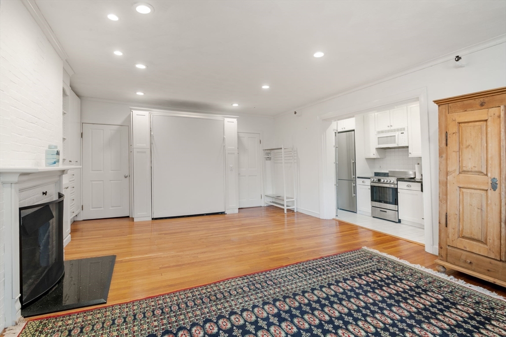 236 Beacon Street, Unit 1E Boston, MA 02116 - Photo 8 of 33