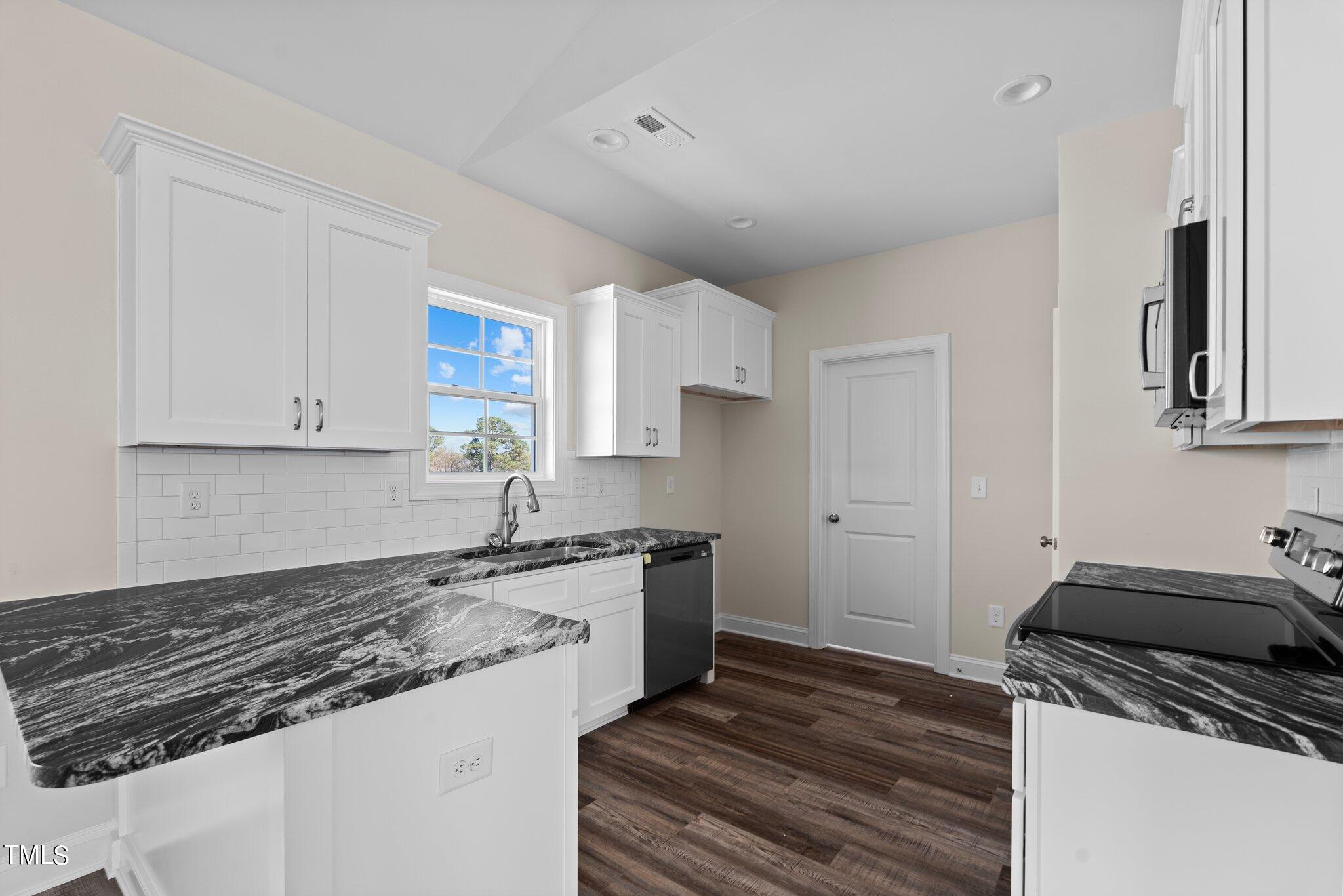 944 Spring Hill Church Road Lillington, NC 27546 - Photo 10 of 32 24-web-or-mls-DSC08174
