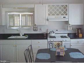 20 Joy Road Manahawkin, NJ 08050 - Photo 2 of 7 Gallery Image 2