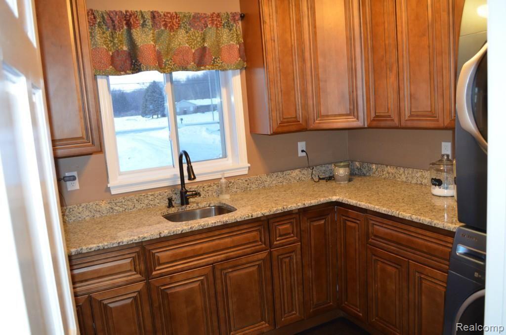 9685 Division Road Casco, MI 48064 - Photo 41 of 46 DSC_0855.jpg