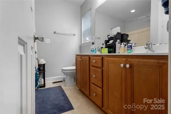 $260,000 | 1198 East Middleton Drive, Creedmoor, NC 27522