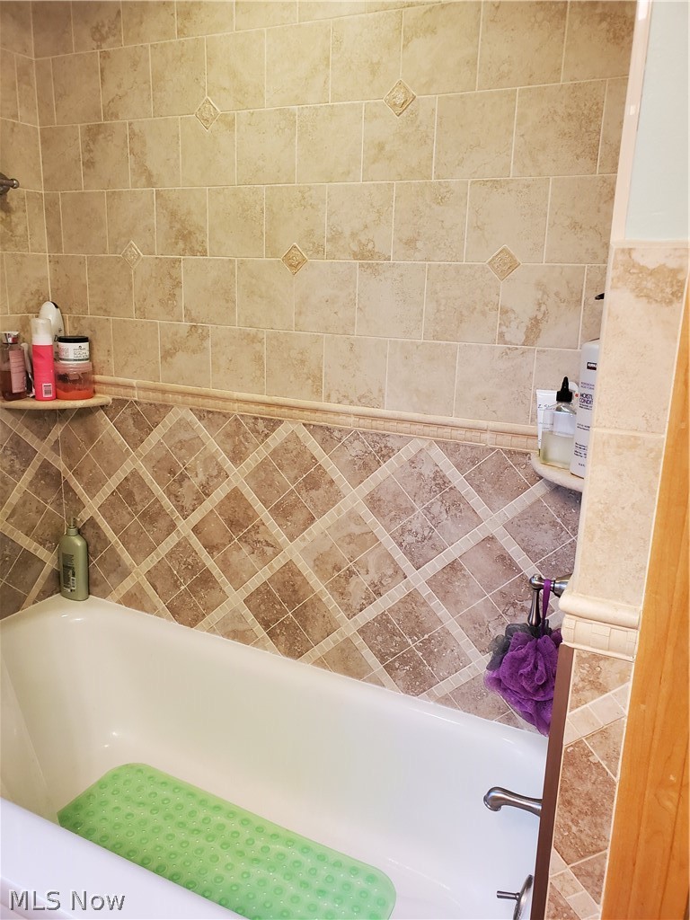 1249 Blanchester Road Lyndhurst, OH 44124 - Photo 9 of 22 main floor full bath