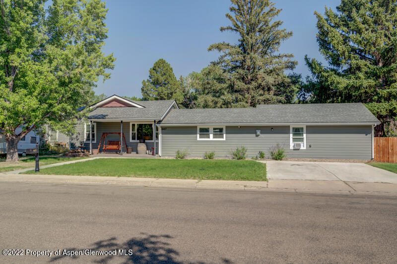 667 Pershing Street Craig, CO 81625 - Photo 2 of 75 IMGP4221_2_3_4_5