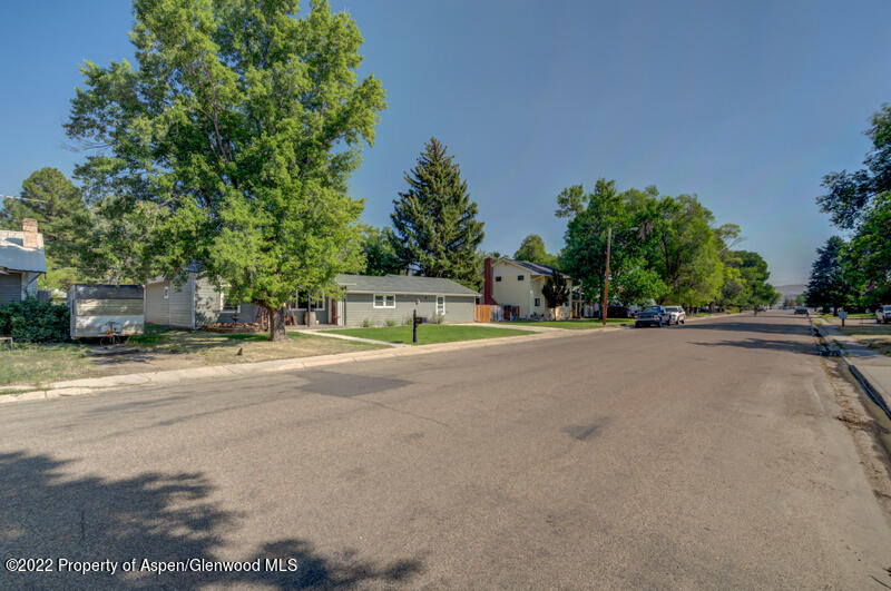 667 Pershing Street Craig, CO 81625 - Photo 4 of 75 IMGP4241_2_3_4_5