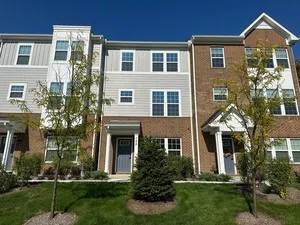 $3,250 | 155 Canterbury Way, Lake Zurich, IL 60047