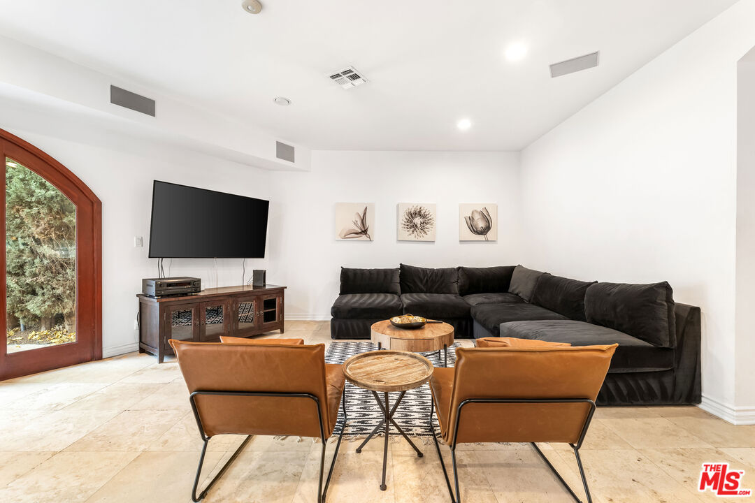 12109 Maxwellton Road Studio City, CA 91604 - Photo 58 of 75
