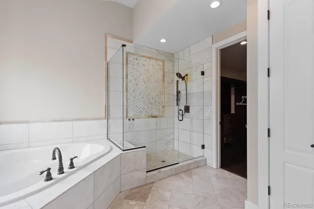 a view of entryway with a front door