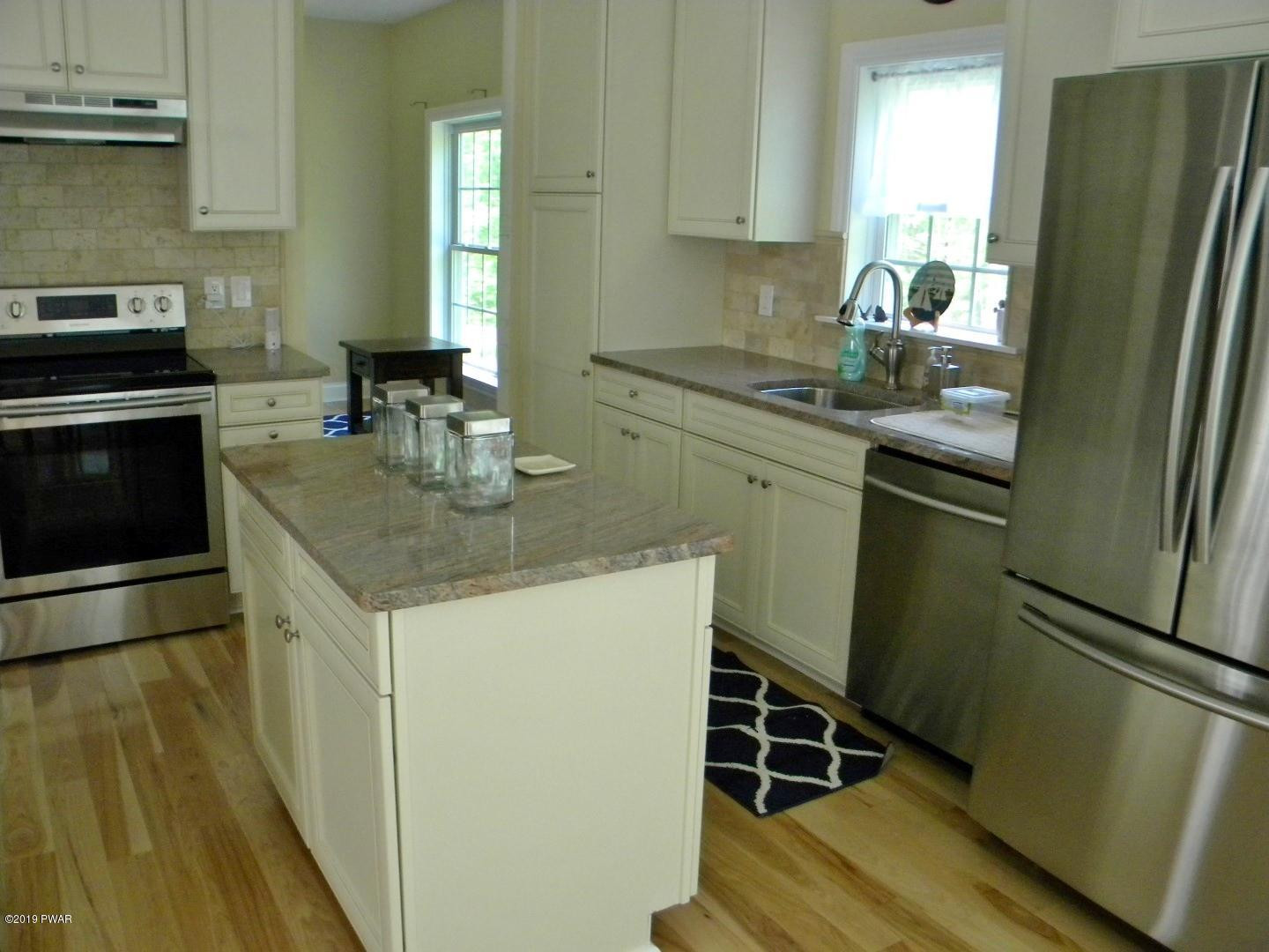 292 Deer Run Road Hawley, PA 18428 - Photo 14 of 51
