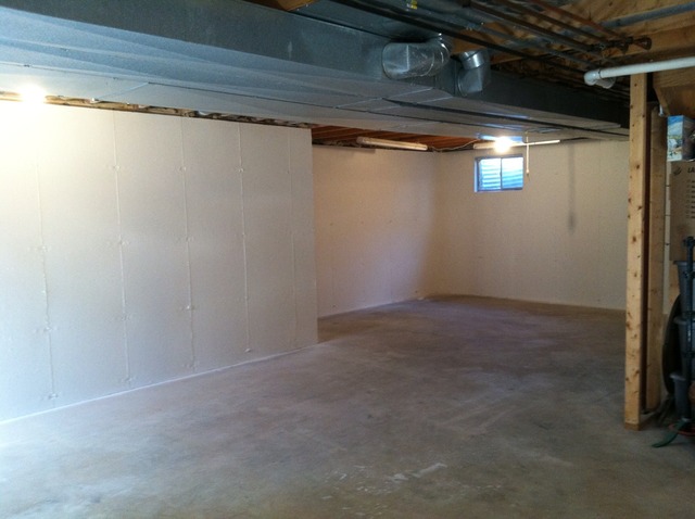 125 Cobblestone Court DeKalb, IL 60115 - Photo 22 of 25 a view of empty room