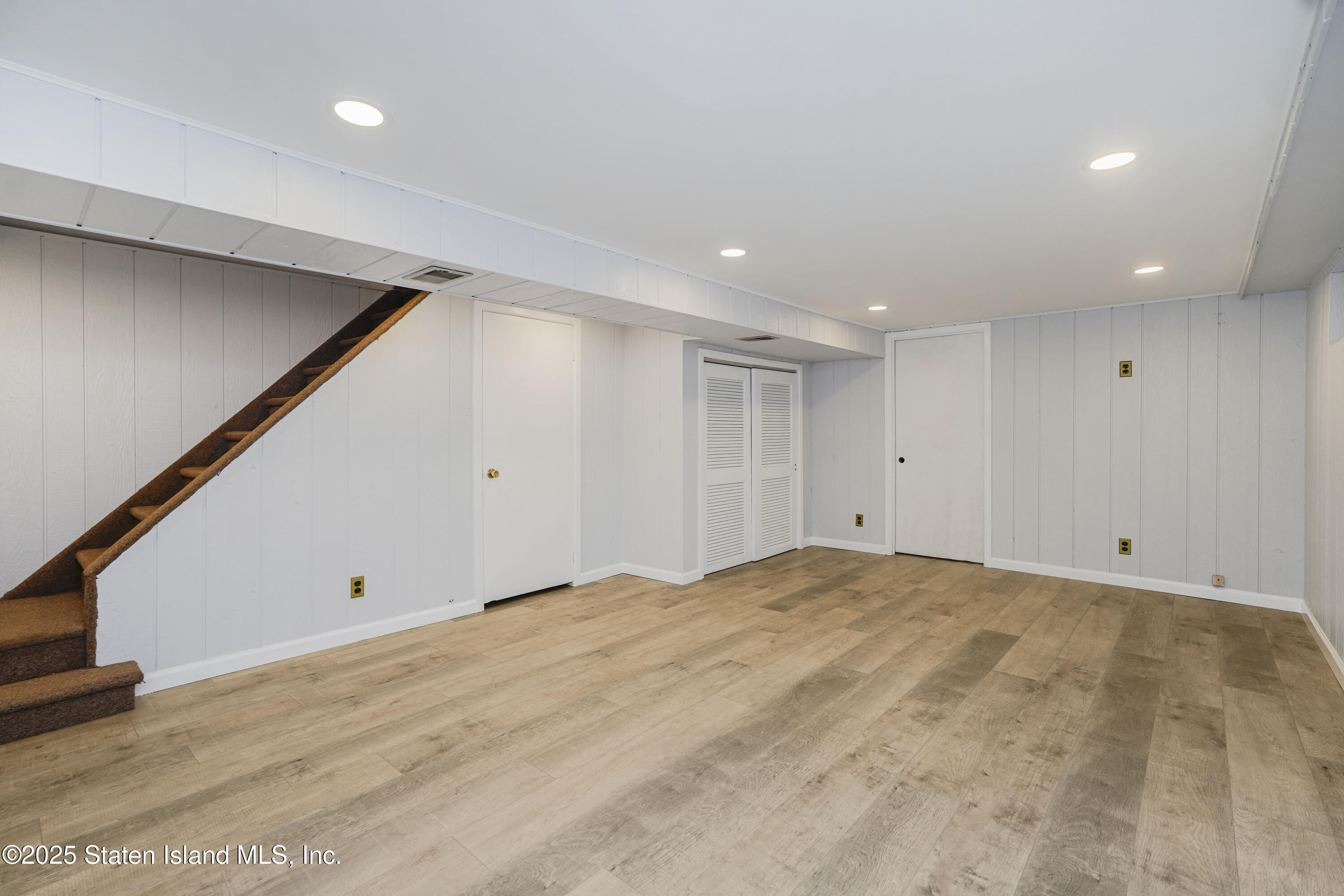 80 Gold Avenue Staten Island, NY 10312 - Photo 24 of 33 a view of an empty room