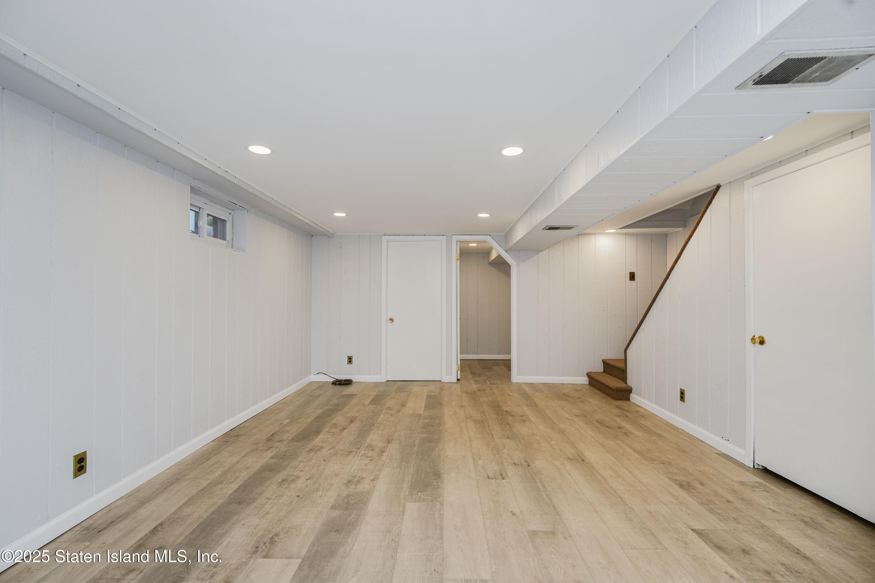 80 Gold Avenue Staten Island, NY 10312 - Photo 26 of 33 a view of an empty room