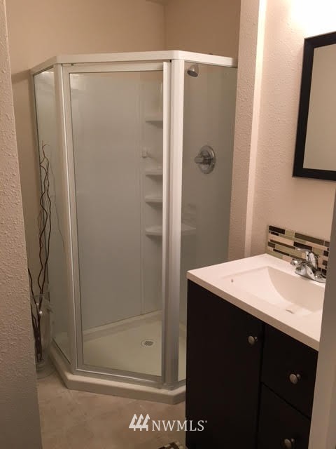 15009 110th Place Northeast Bothell, WA 98011 - Photo 6 of 7 Gallery Image 6