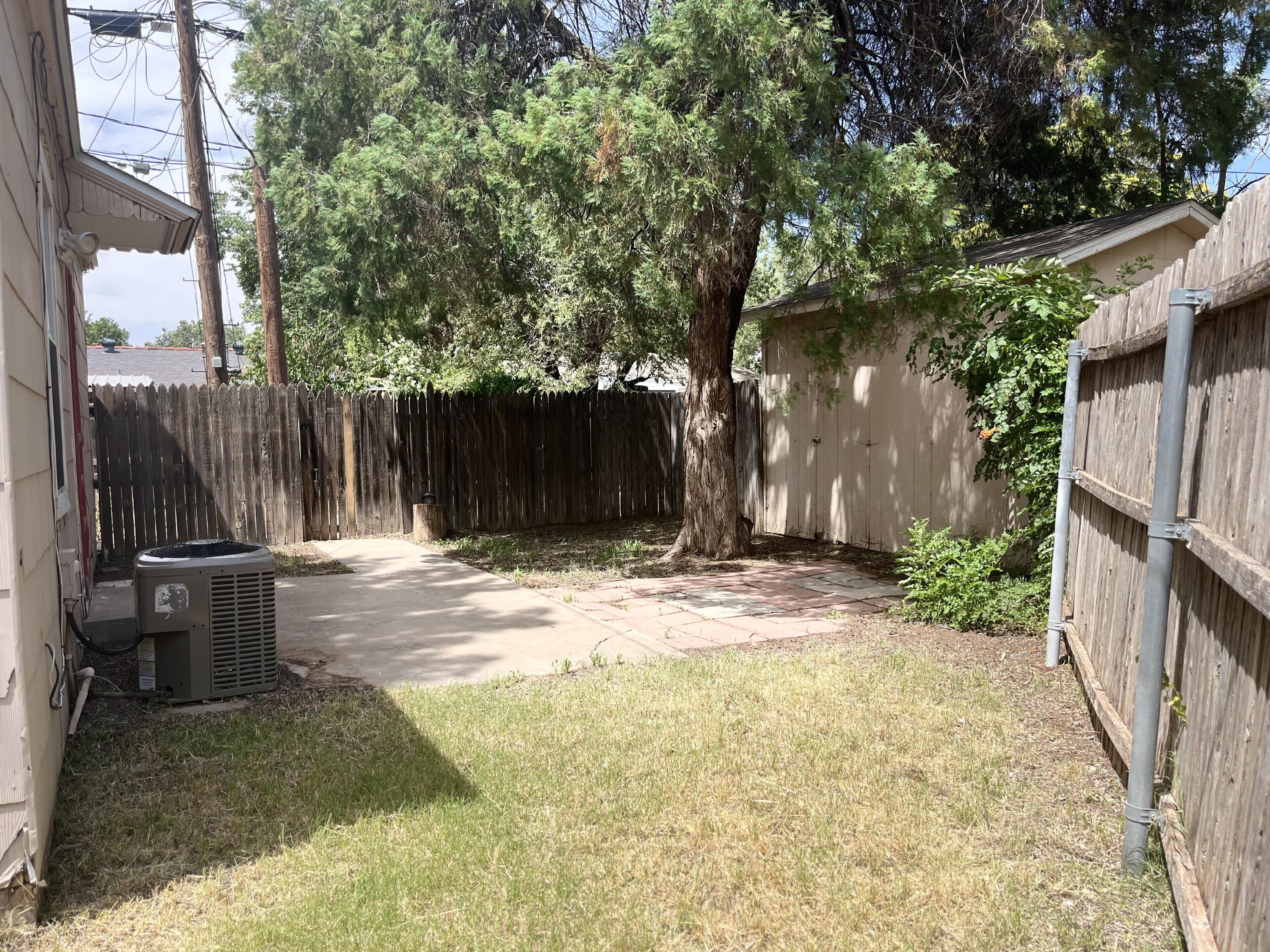 3006 30th Street, Unit REAR Lubbock, TX 79410 - Photo 13 of 14 11525EEE-3098-406F-9310-A31035D0F79A
