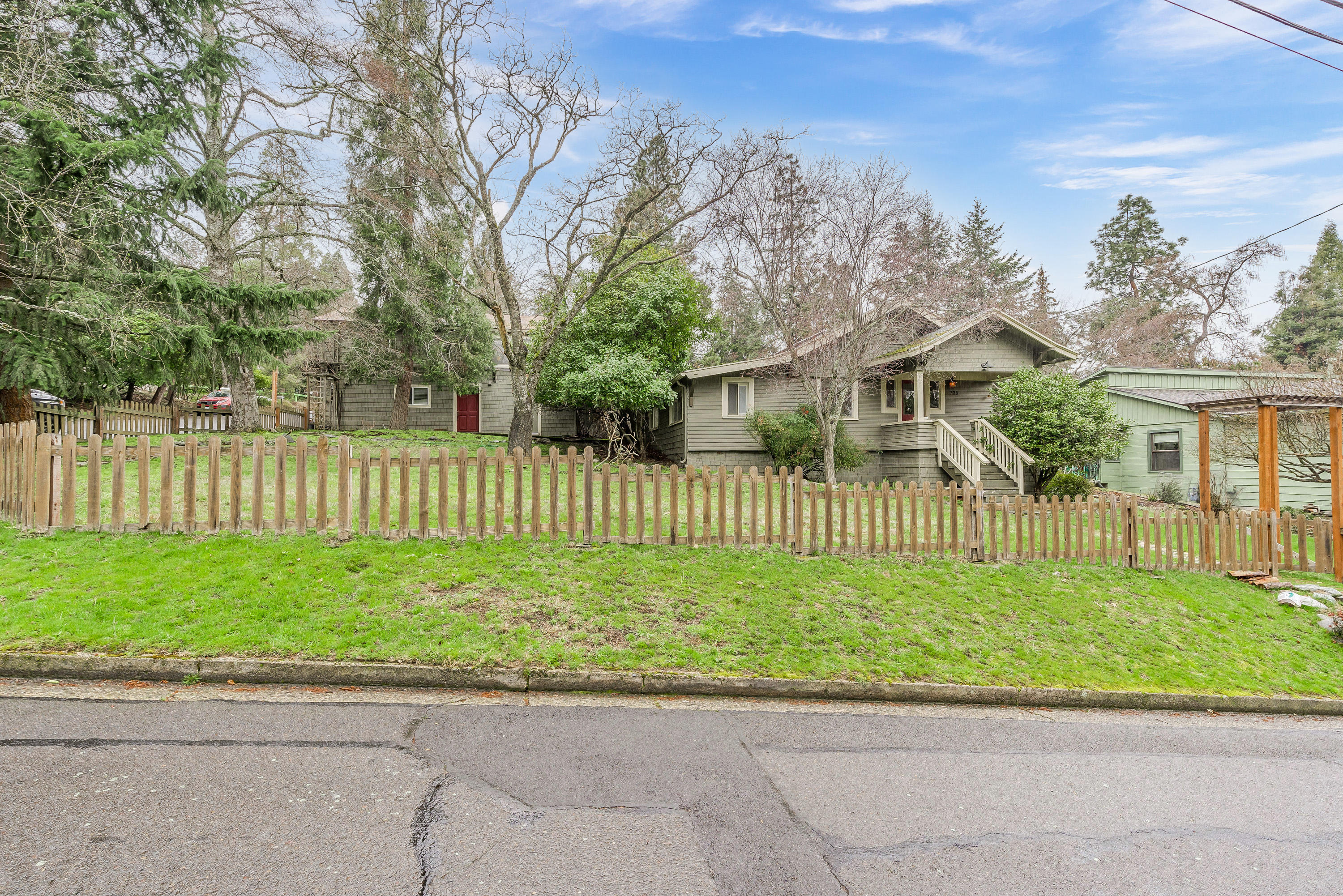 735 Roca Street Ashland, OR 97520 - Photo 42 of 56 Roca(7)