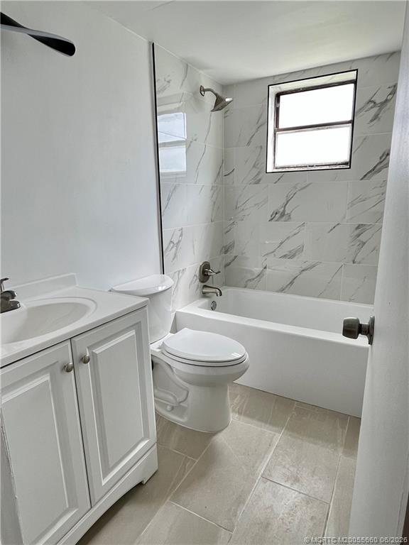1021 Southeast Monterey Road, Unit 116 Stuart, FL 34994 - Photo 4 of 6